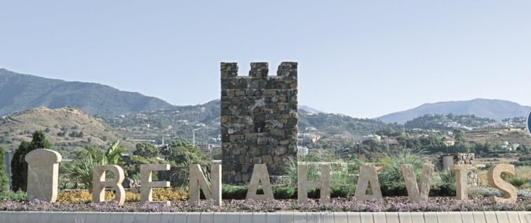 Benahavis Sign
