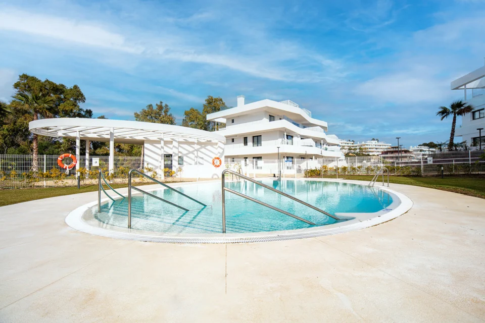 Middle Floor Apartment in Estepona
